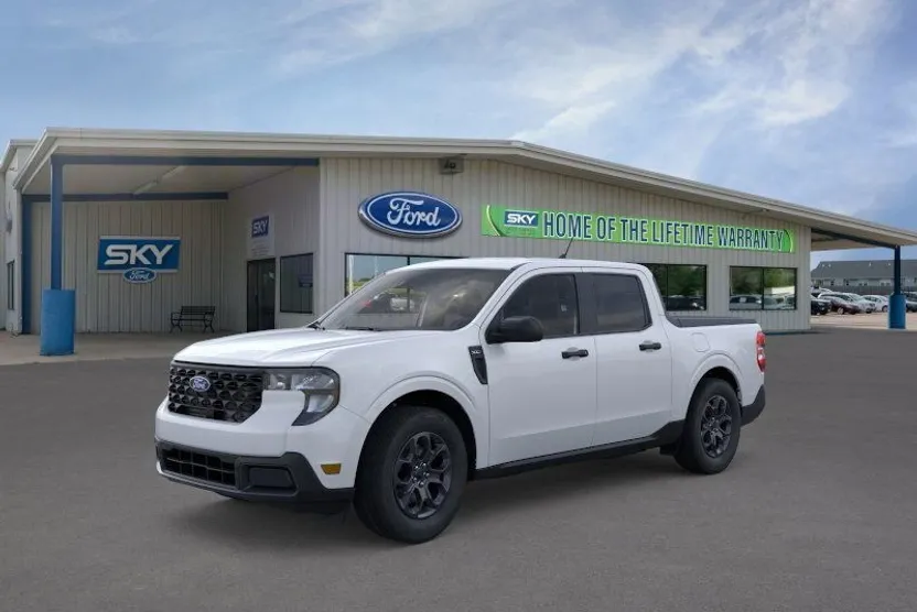 2025 Ford Maverick XLT photo 1