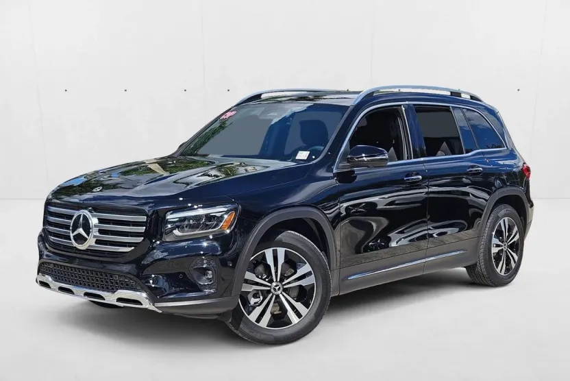 2025 Mercedes Benz GLB 250 photo 1