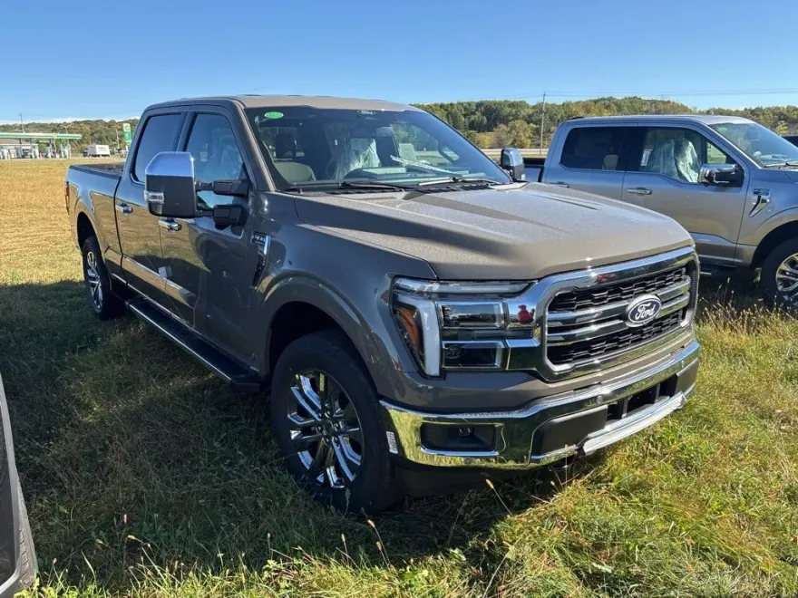 2025 Ford F-150 Lariat photo 1