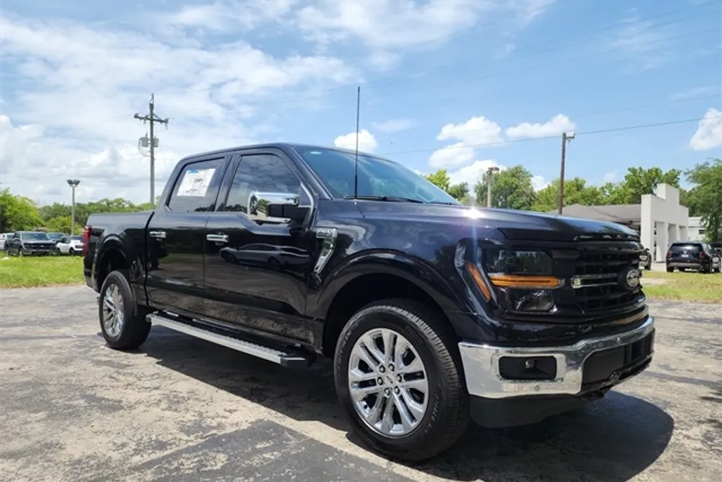 2024 Ford F-150 XLT photo 1