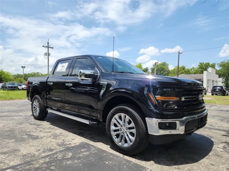 2024 Ford F-150 XLT photo 1