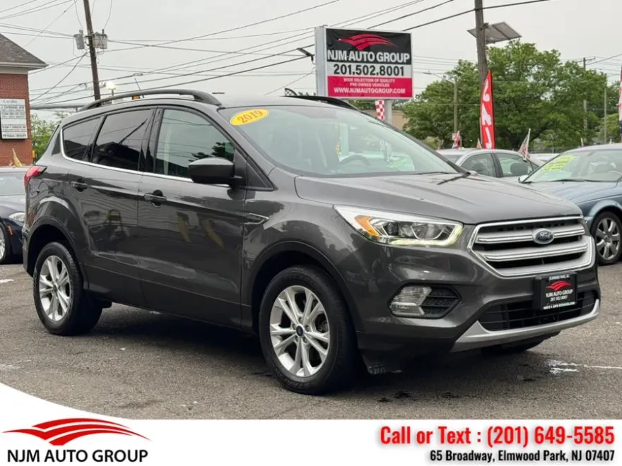 2019 Ford Escape SEL photo 1