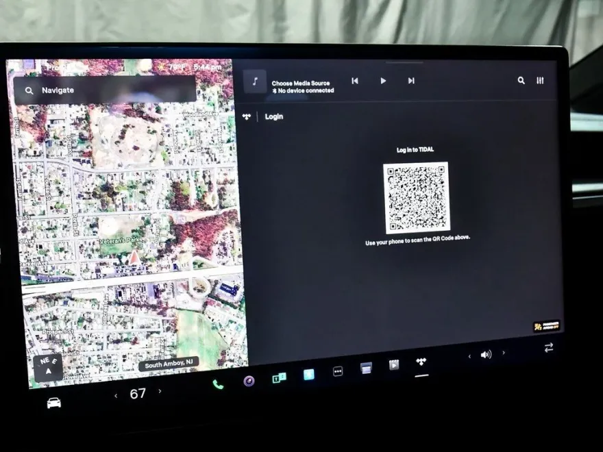 2024 Tesla Model X photo 22
