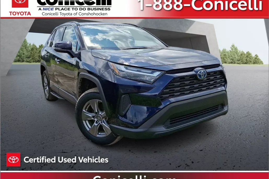 2024 Toyota RAV4 Hybrid XLE photo 1