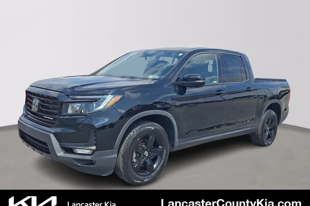 2021 Honda Ridgeline Black Edition photo 1