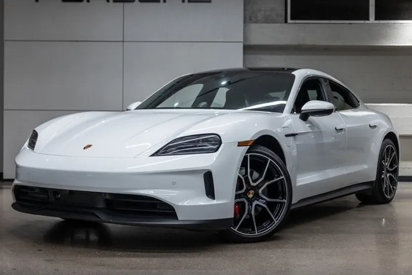 2025 Porsche Taycan 4S photo 1