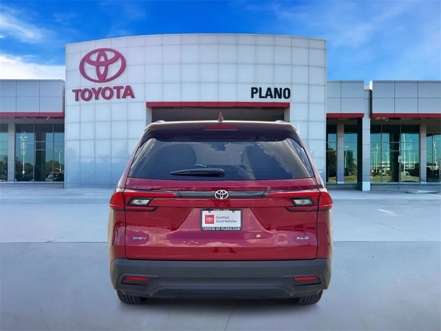 2024 Toyota Highlander Hybrid XLE photo 1