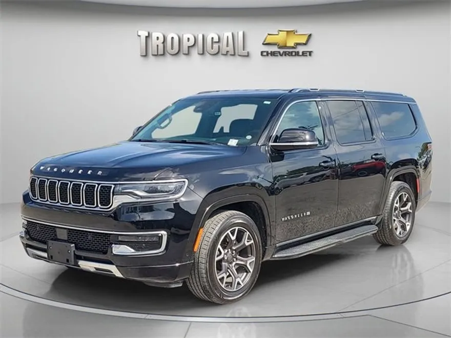 2023 Jeep Wagoneer L Series III photo 1