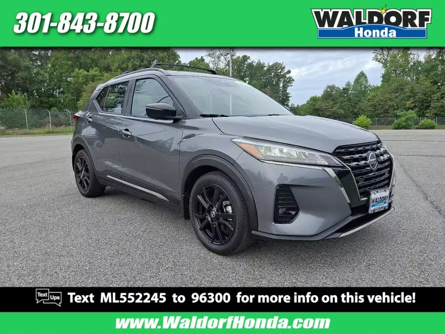 2021 Nissan Kicks SR photo 1