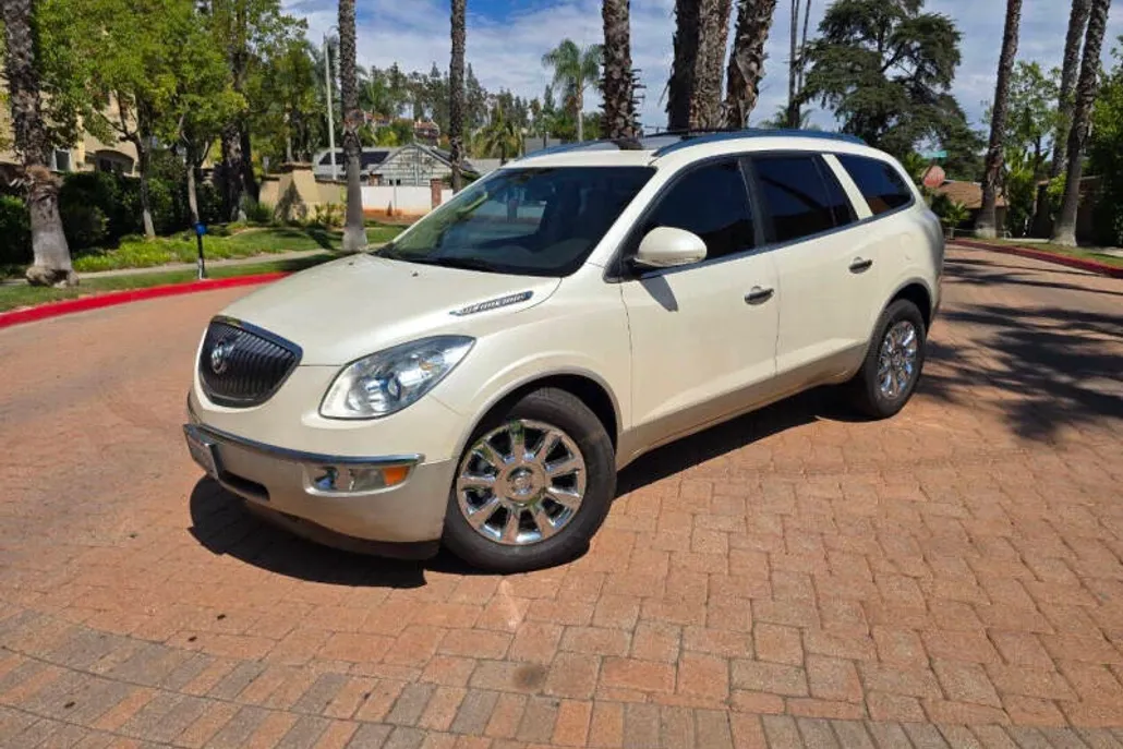 2012 Buick Enclave Leather photo 1