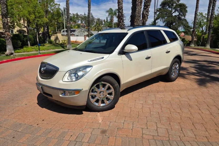 2012 Buick Enclave Leather photo 1