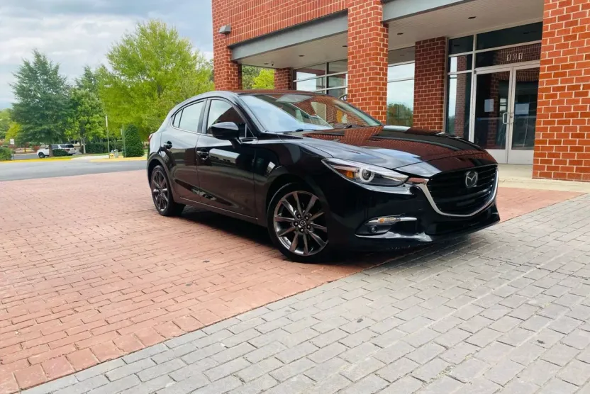 2018 Mazda Mazda3 Grand Touring Hatchback photo 1