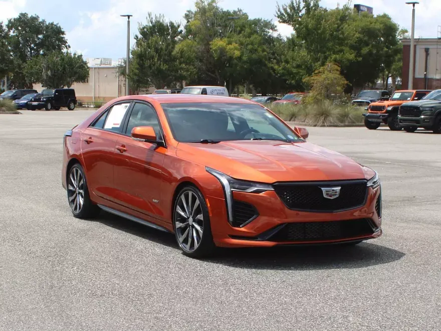 2022 Cadillac CT4 photo 1