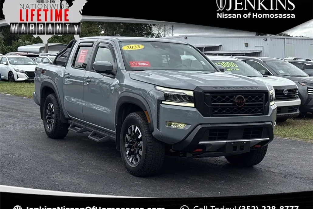 2023 Nissan Frontier PRO-4X photo 1
