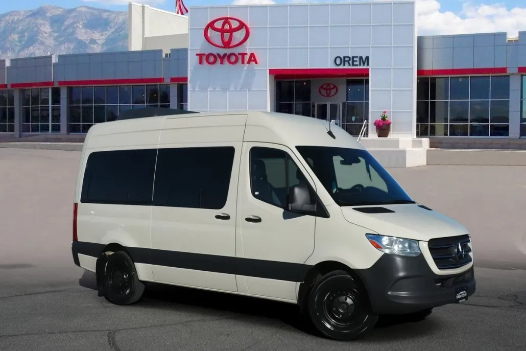 2021 Mercedes Benz Sprinter Passenger Van 2500 Standard Roof photo 1