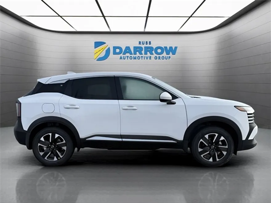 2025 Nissan Kicks SV photo 1