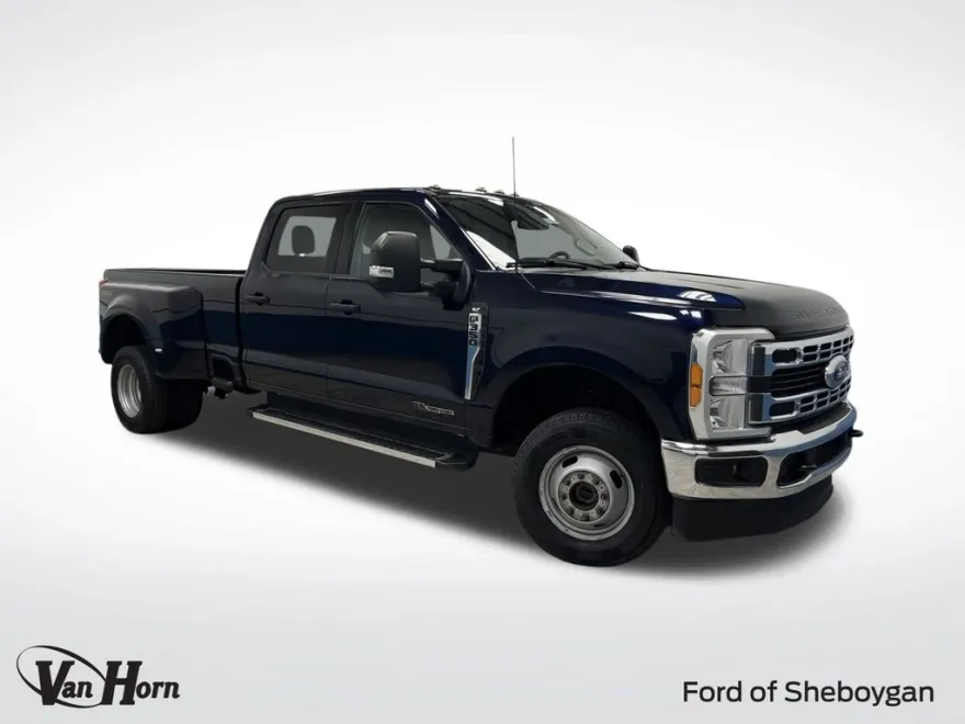 2023 Ford F-350 photo 1