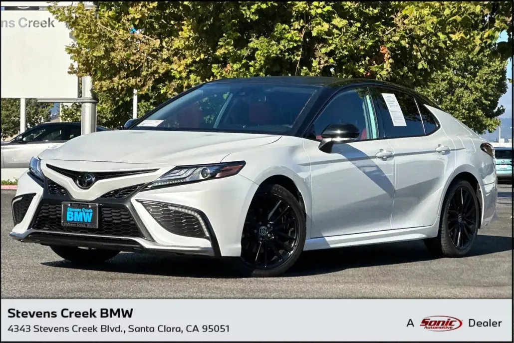 2023 Toyota Camry XSE photo 1