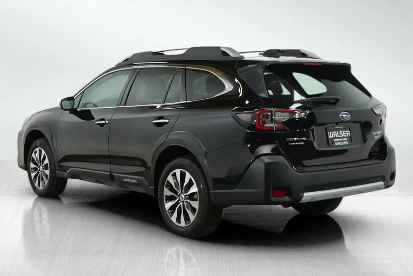 2024 Subaru Outback Touring photo 1