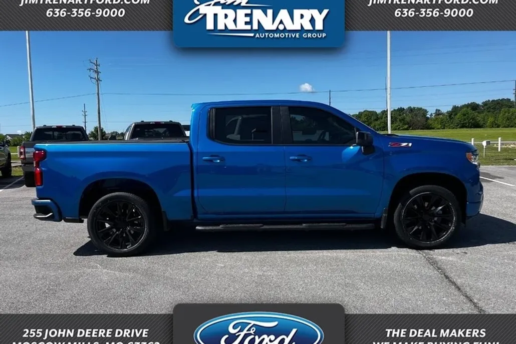 2024 Chevrolet Silverado 1500 RST photo 1
