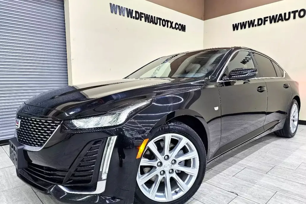 2023 Cadillac CT5 Luxury photo 1