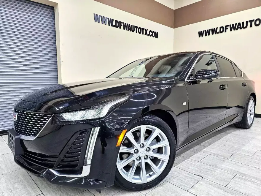 2023 Cadillac CT5 Luxury photo 1
