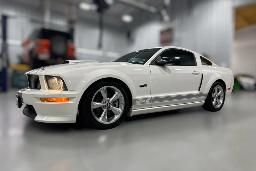 2007 Ford Mustang GT photo 1