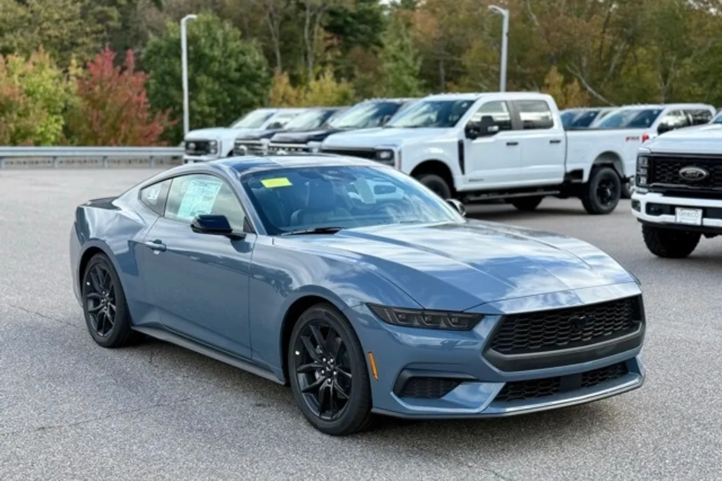 2025 Ford Mustang EcoBoost Premium photo 1