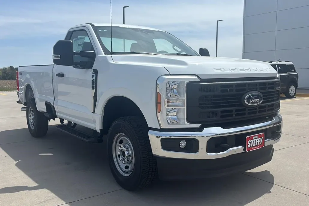 2025 Ford F-250 photo 1