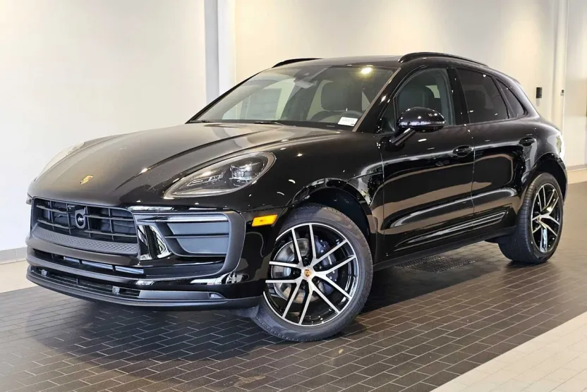 2025 Porsche Macan Base photo 1