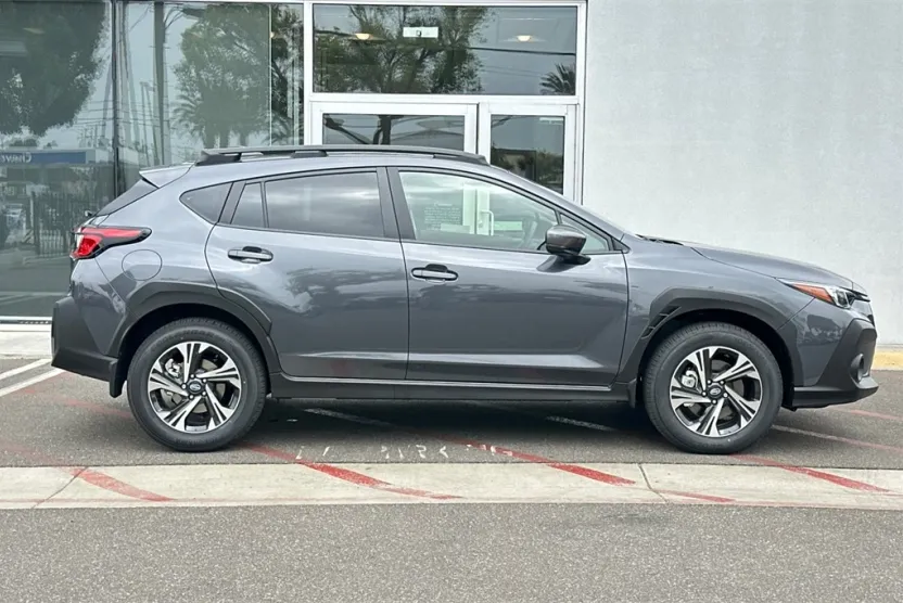 2025 Subaru Crosstrek Premium photo 1