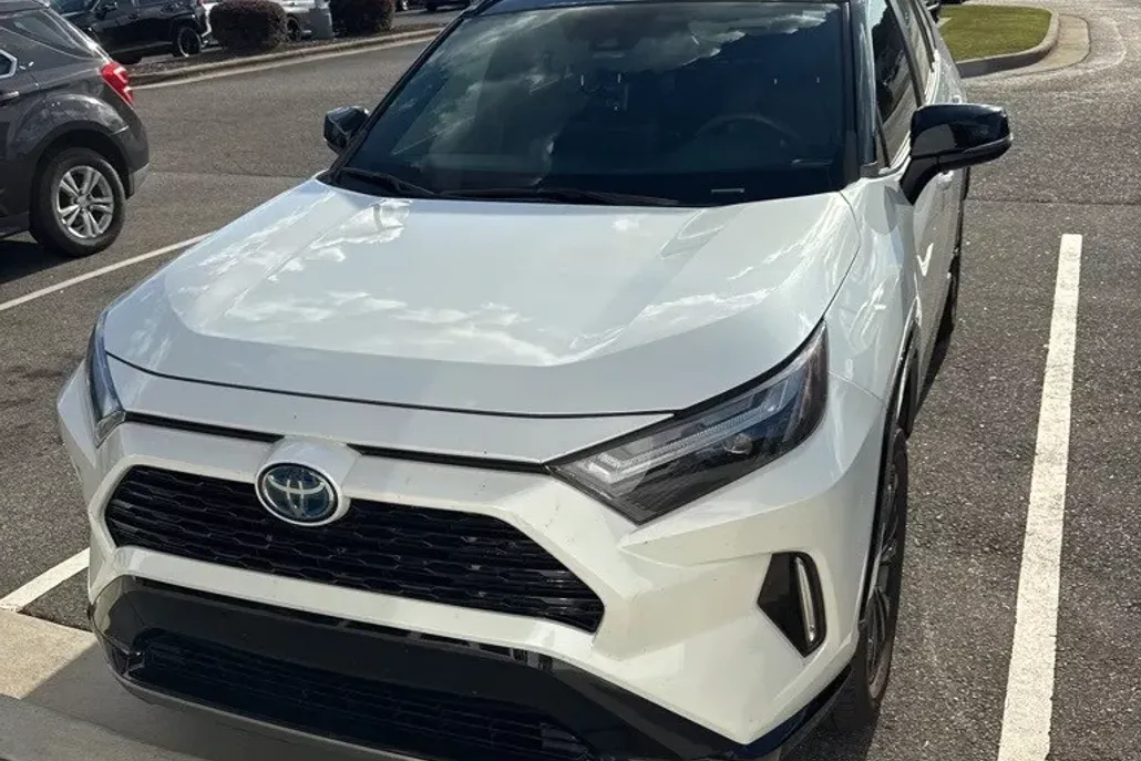 2023 Toyota RAV4 Hybrid XSE photo 1
