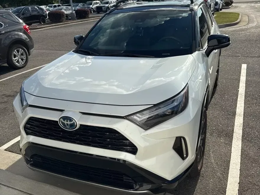2023 Toyota RAV4 Hybrid XSE photo 1