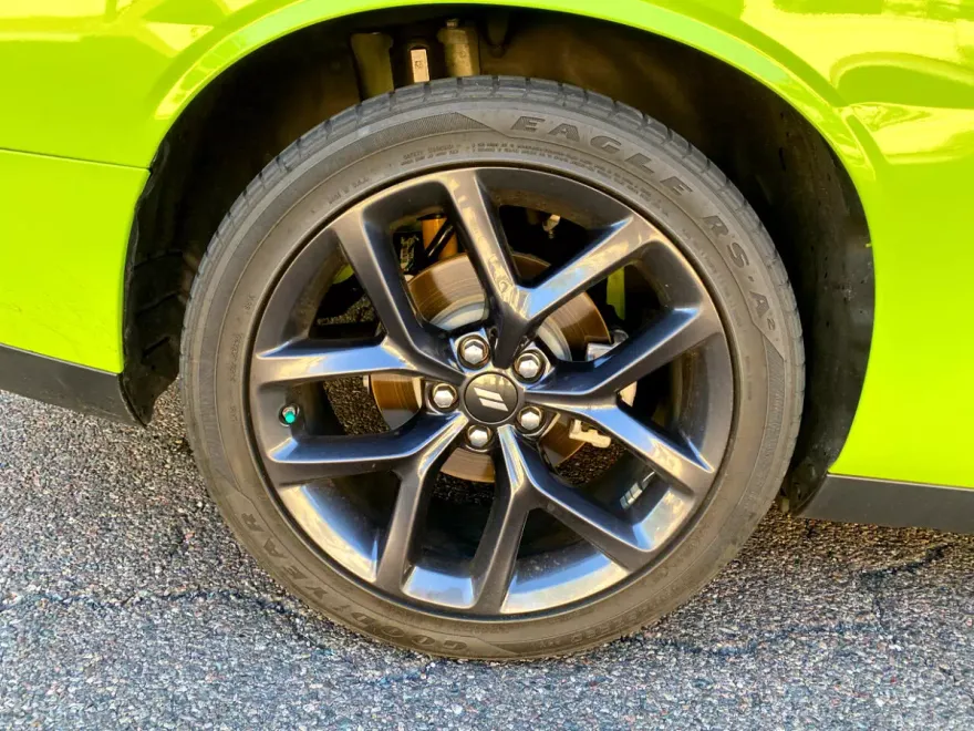 2023 Dodge Challenger R/T photo 8