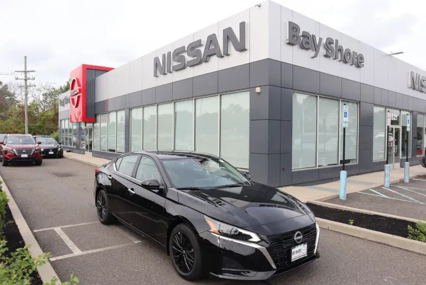 2025 Nissan Altima SV photo 1