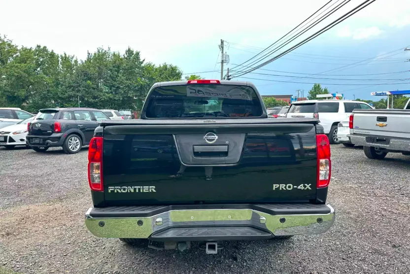 2013 Nissan Frontier PRO-4X photo 1