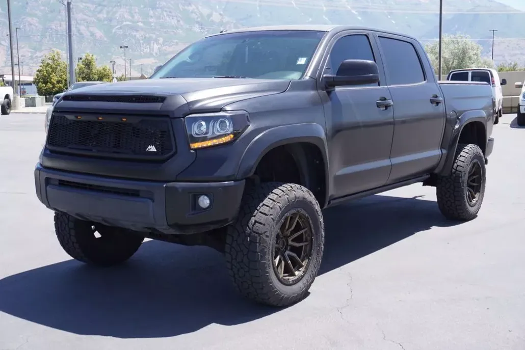 2014 Toyota Tundra Limited photo 1