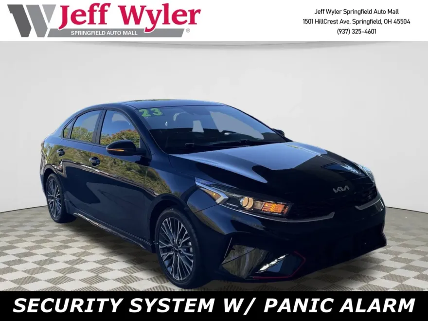 2023 Kia Forte GT-Line photo 1