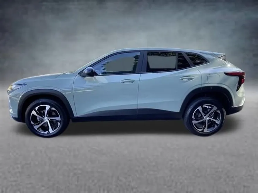 2024 Chevrolet Trax photo 1