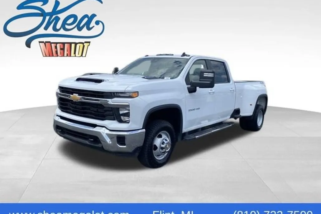 2024 Chevrolet Silverado 3500HD LT photo 1