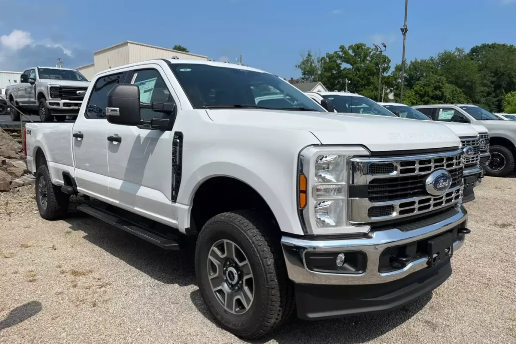 2025 Ford F-350 XLT photo 1
