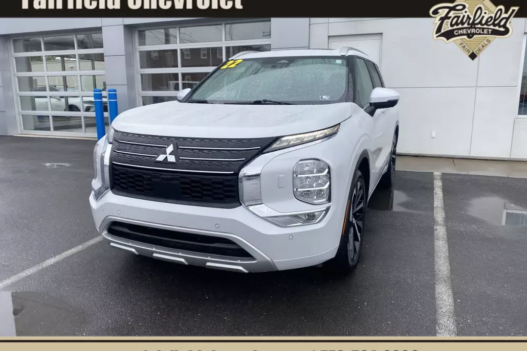 2022 Mitsubishi Outlander SEL photo 1