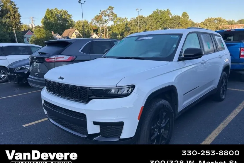 2024 Jeep Grand Cherokee Altitude photo 1