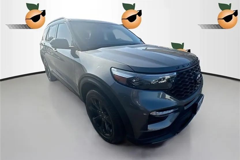 2023 Ford Explorer ST photo 1
