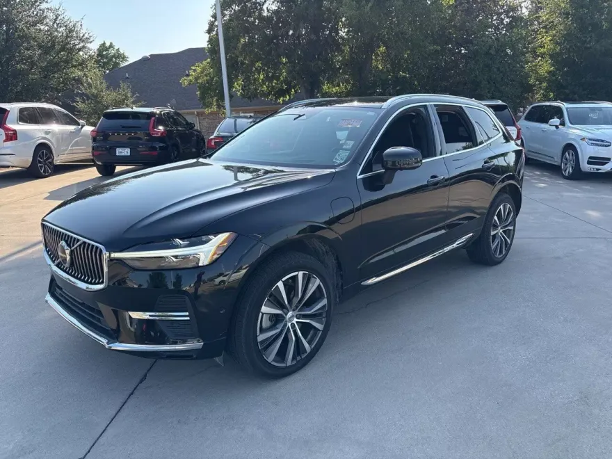 2022 Volvo XC60 Recharge Hybrid T8 Inscription Expression photo 1