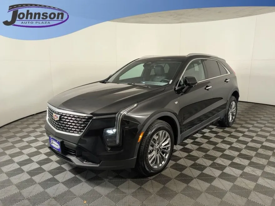 2024 Cadillac XT4 Premium Luxury photo 1