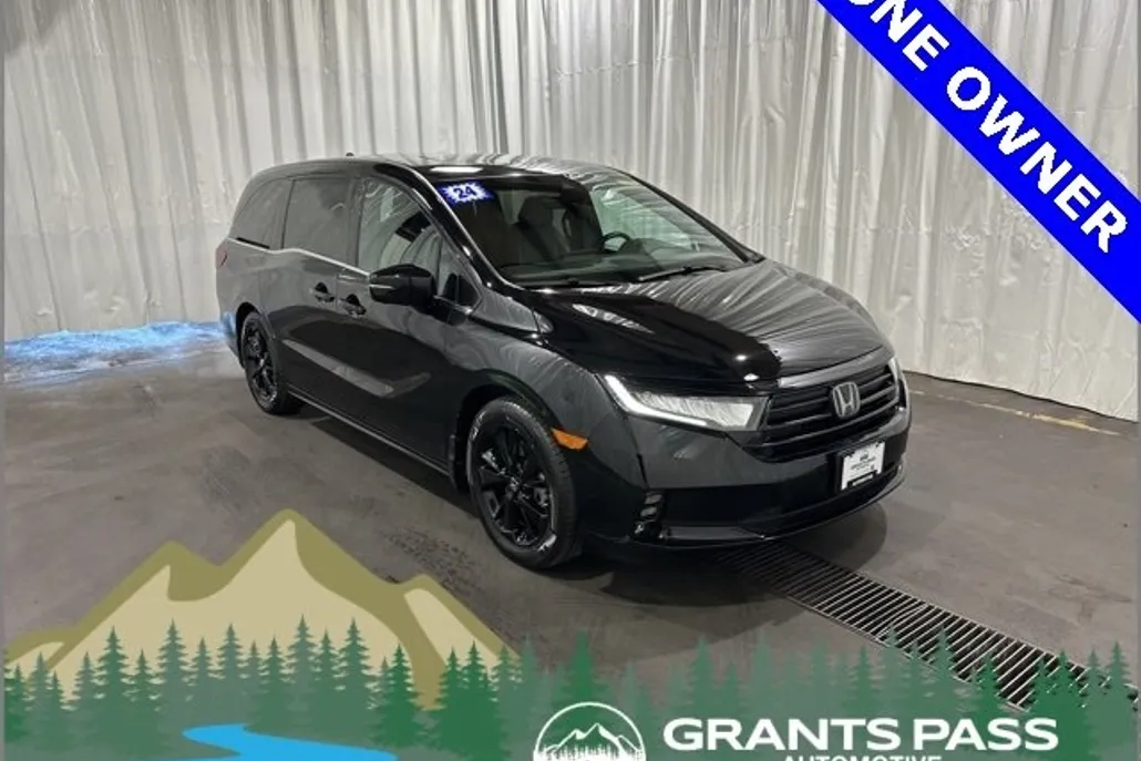2024 Honda Odyssey Sport photo 1