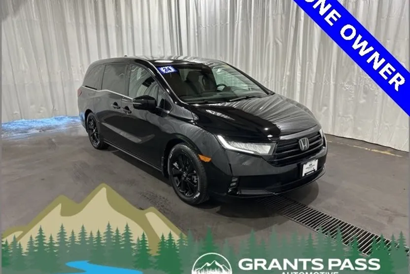 2024 Honda Odyssey Sport photo 1