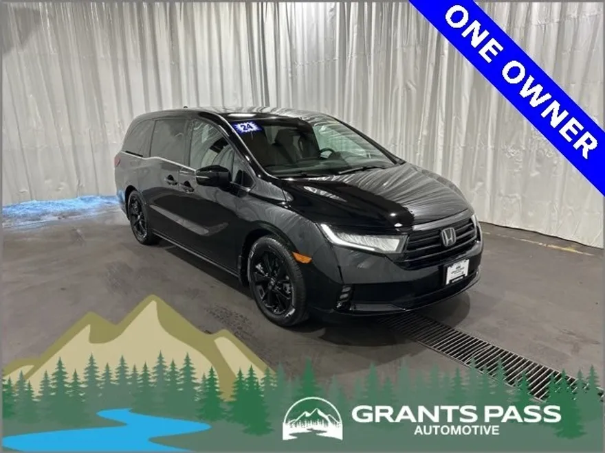 2024 Honda Odyssey Sport photo 1