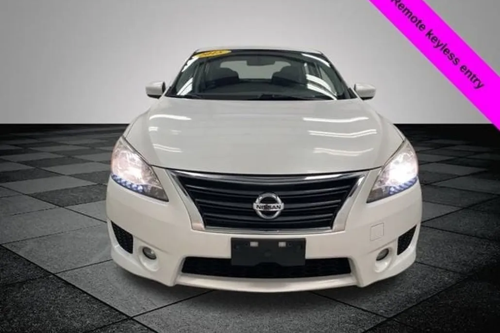 2015 Nissan Sentra SR photo 1